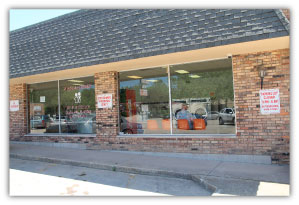 dry-cleaner-laundry-mat-laundrymat-near-lake-shelbyville-custom-care-dry-cleaners